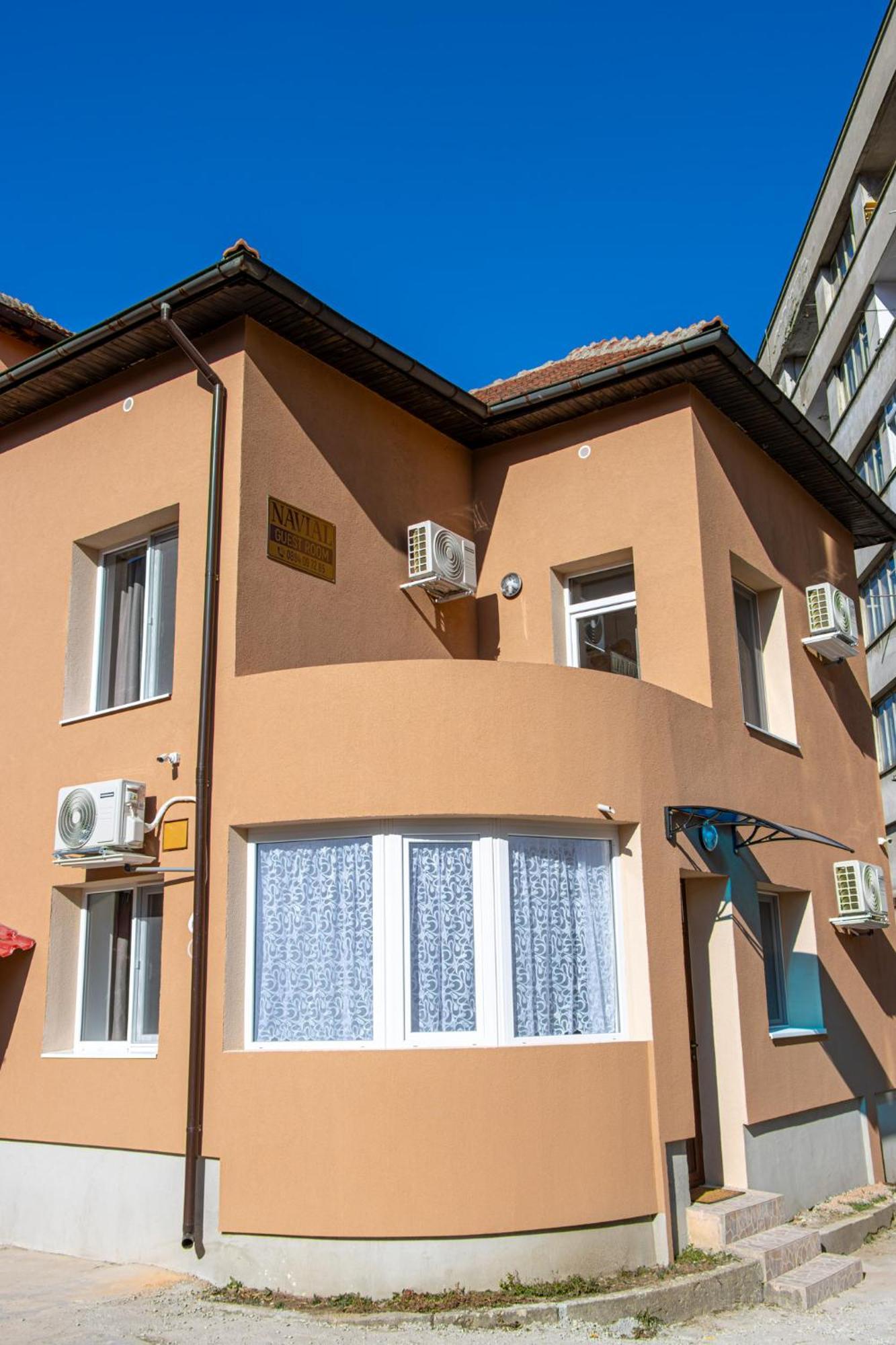 Navial 1 Hotel Габрово Екстериор снимка